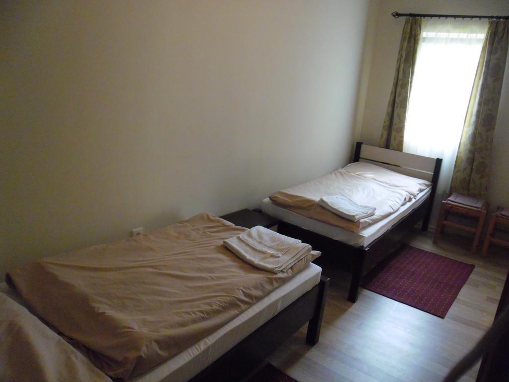 Hotel Family บาลาตอนเฟิลด์วาร์ ห้อง รูปภาพ