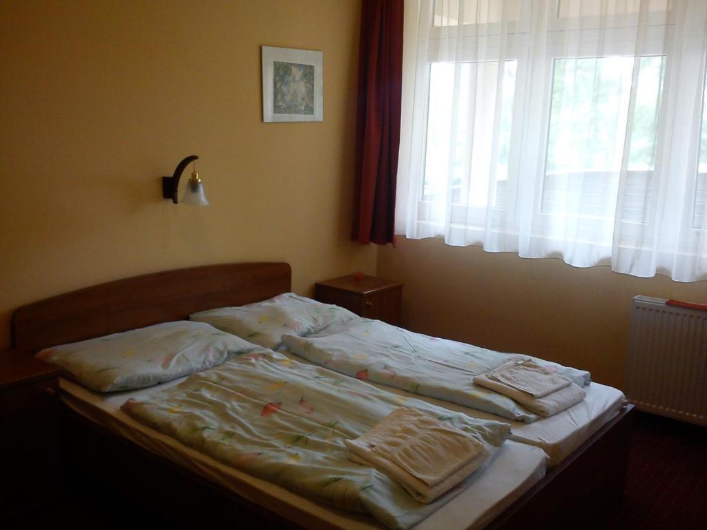 Hotel Family บาลาตอนเฟิลด์วาร์ ภายนอก รูปภาพ